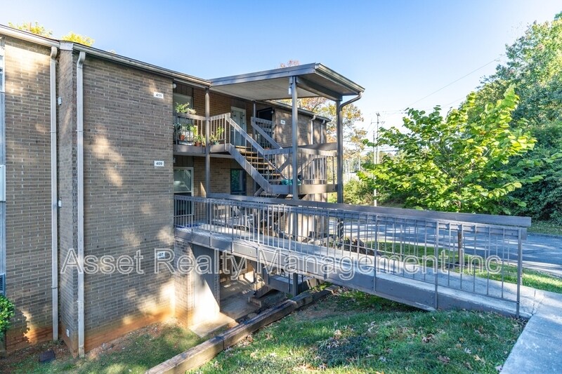 Photo - 407 Canberra Drive - 407