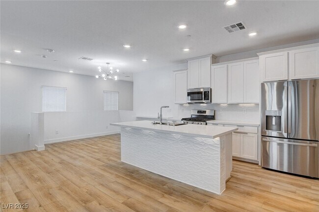 Foto del edificio - 237 Callen Falls Ave