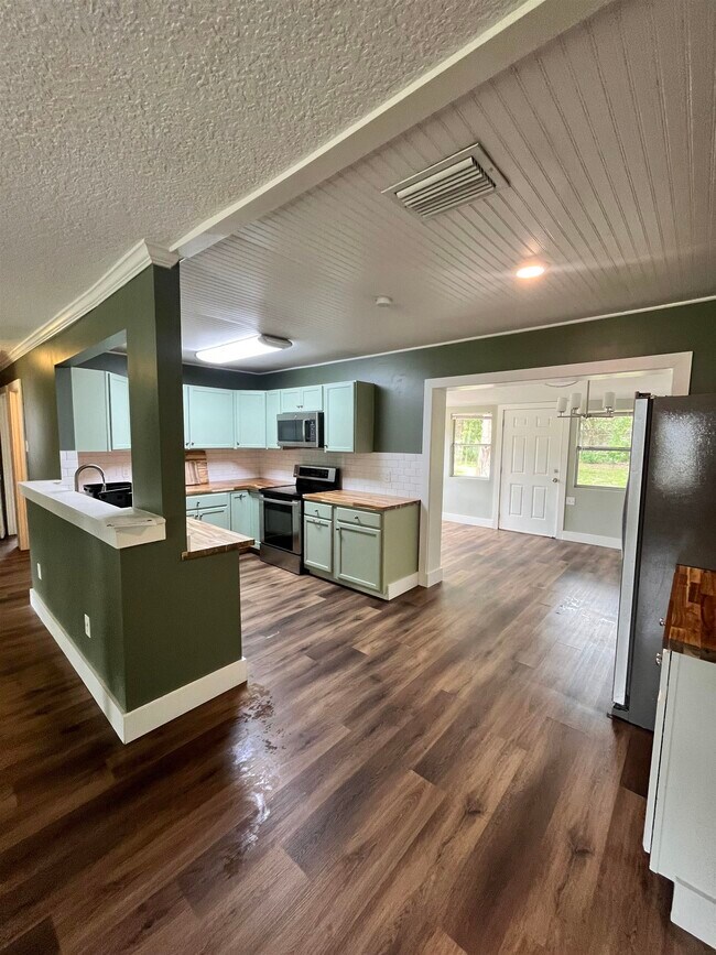 Building Photo - 289 Las Olas Rd