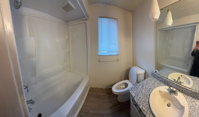 Foto del edificio - 4081 Airport Rd