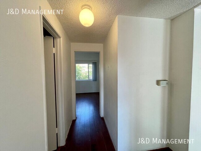 Foto del edificio - **Move-In Special – $1000 Off Your First M...