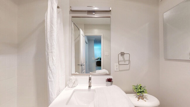 Interior Photo - The Whitmore