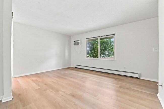 Foto del edificio - 530-530 Laurel St