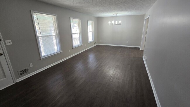 Building Photo - 4270 E Hamill Dr