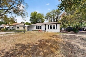 Building Photo - 1110 Wolfe City Dr