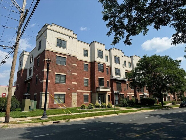 Foto del edificio - 619 SE 8th St