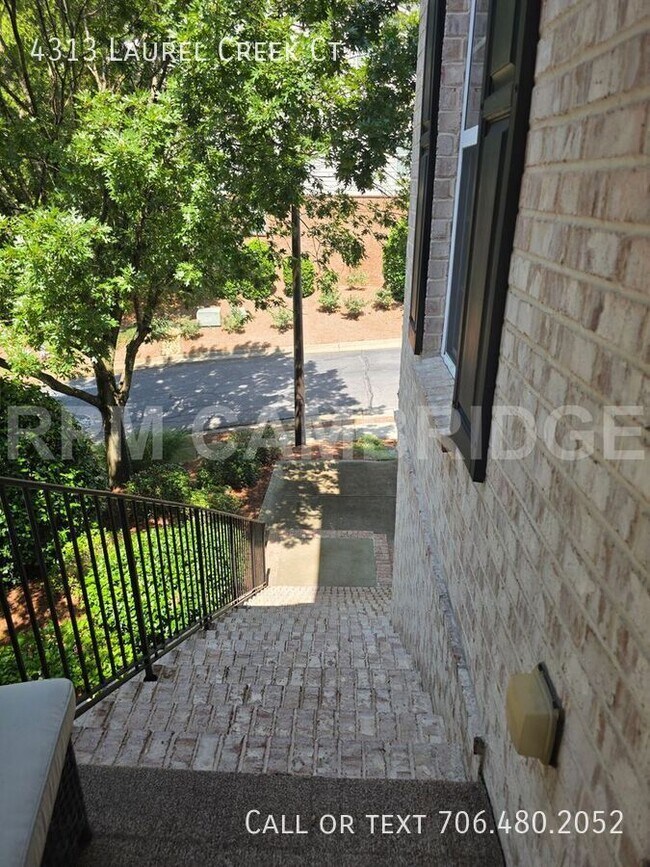 Building Photo - 4313 Laurel Creek Ct SE