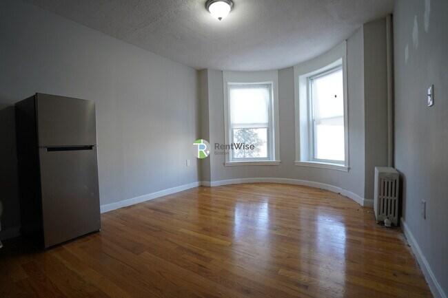 Foto del edificio - 1124 Commonwealth Ave