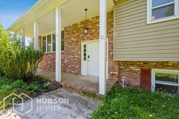 Building Photo - Move in by October 15th - GET $500 OFF 1ST...