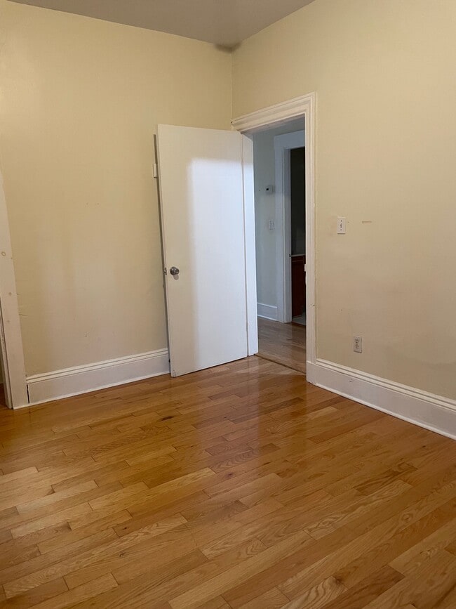 bedroom - 462 Main St