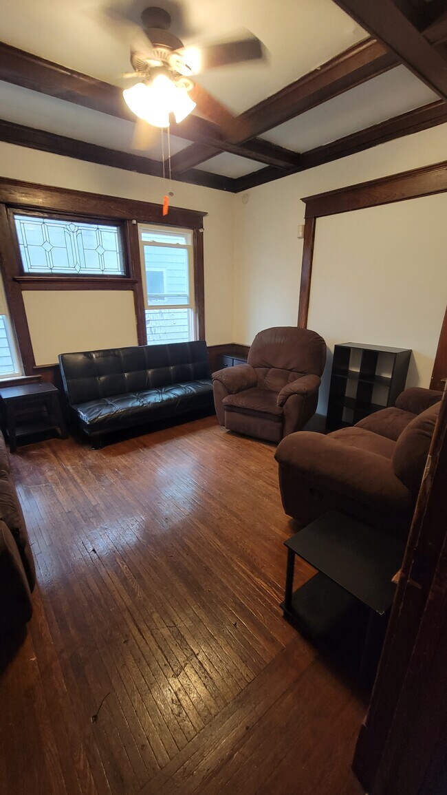 Building Photo - 19 Northrup Pl