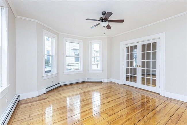 Building Photo - 9 Lapham St