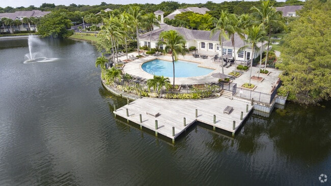 Building Photo - St. Tropez Townhomes & Villas