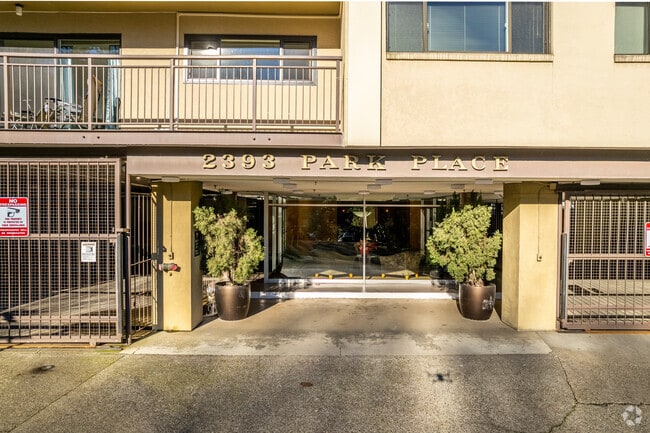 Entrance - 2393 SW Park Pl
