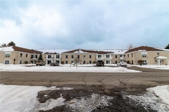Building Photo - 11 Robert Dr