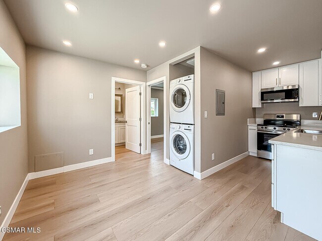 Building Photo - 11432 Acala Ave