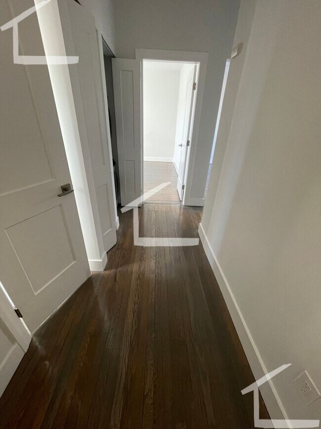 Foto del edificio - Sunny 1 Bed Available 9/1/26