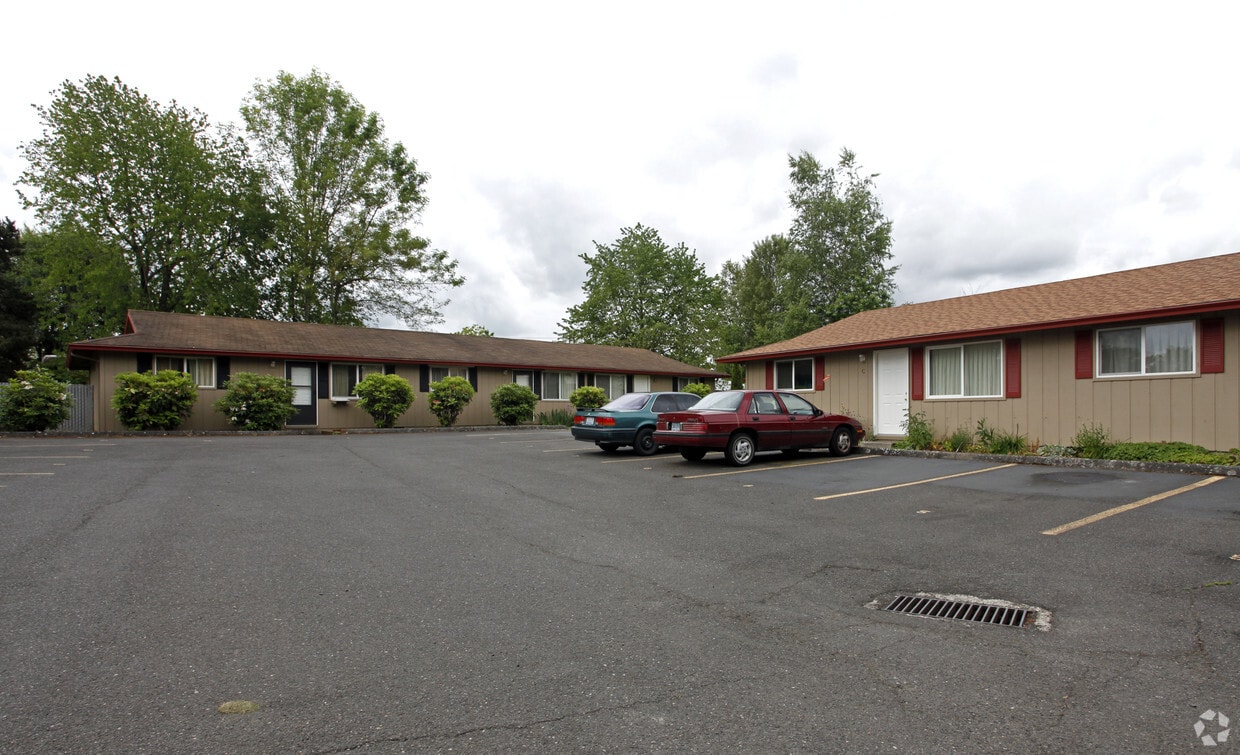 Primary Photo - Tristy Ann Apartments