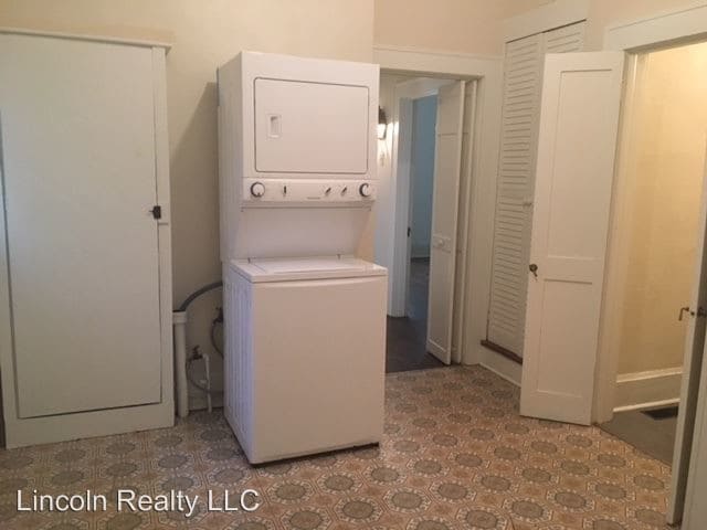 Foto del edificio - 4 br, 3.5 bath House - 116 E. Moore Street