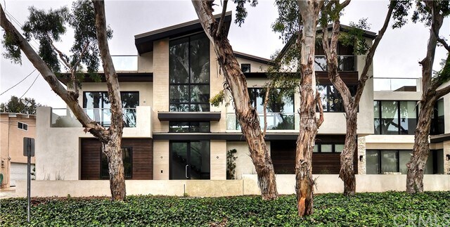 Foto principal - 2920 Bayside Dr