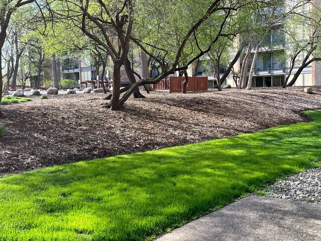 Foto del edificio - 6020 Oakwood Dr