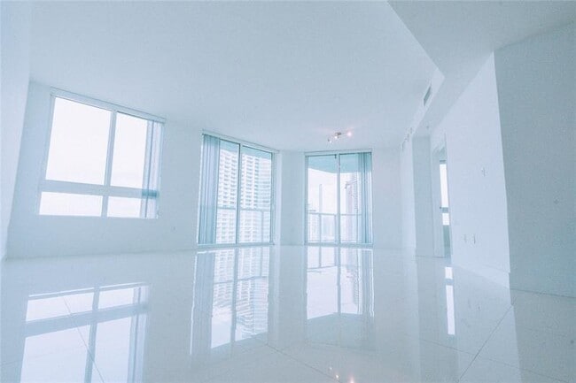 Foto del edificio - 1900 N Bayshore Dr