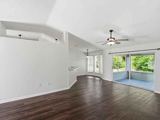 Building Photo - 2368 Sweetwater Blvd
