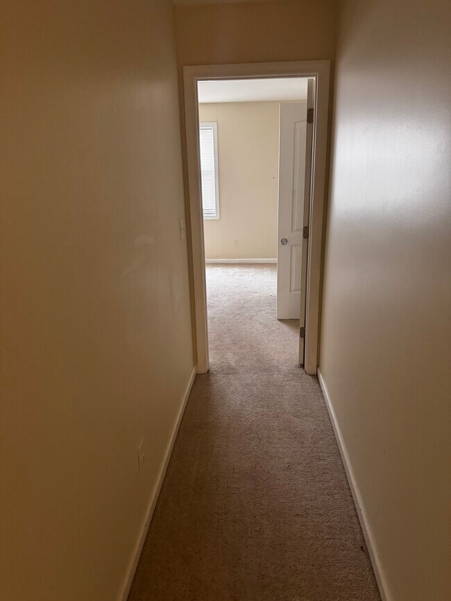 Hallway - 96 Manhattan St