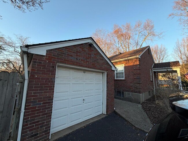 Foto del edificio - 336 Monohan Dr