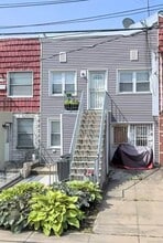 Building Photo - 1356 E 85th St