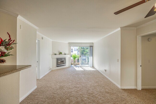 Foto del edificio - 5535 Canoga Ave