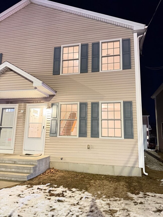 1138-1140 Boston Road - 1138-1140 Boston Road Apartment