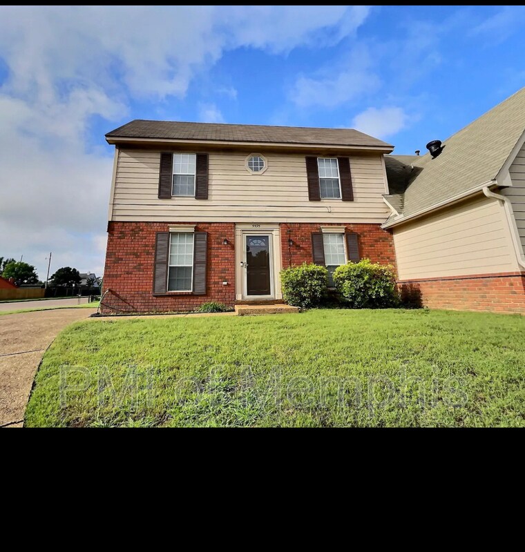 Primary Photo - 5595 Oak Branch Cir N