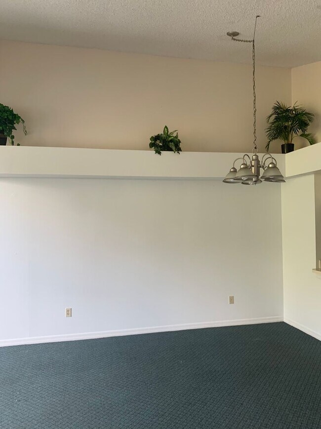 Foto del edificio - 2719 N Poinciana Blvd