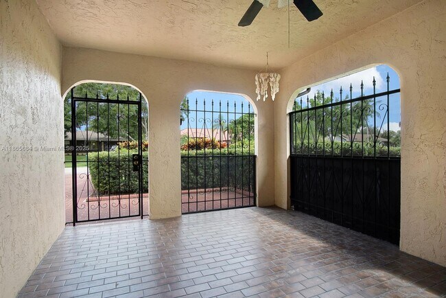 Foto del edificio - 525 SE Brookside Terrace