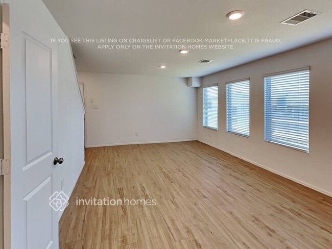 Building Photo - 24030 Laurel Farms Dr
