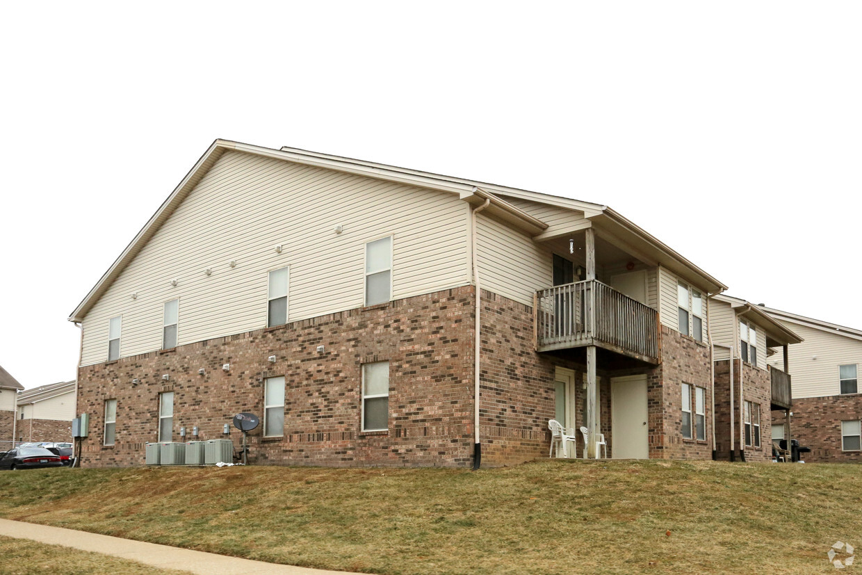 Primary Photo - Derbytowne Apartments