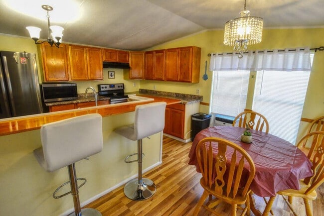 Building Photo - 12366 Ailanthus Dr