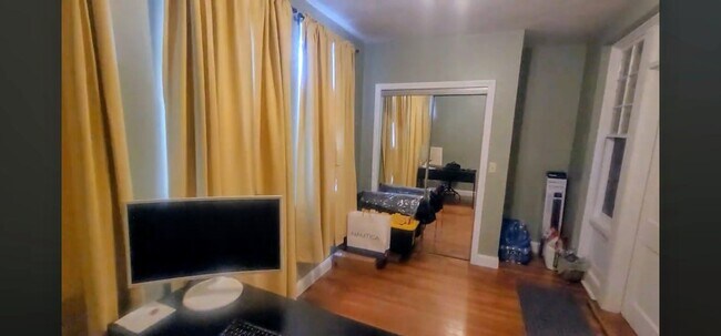 Foto del edificio - Great Price and Location! Brighton 4-Bed