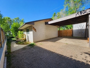 Building Photo - 215 1/2 W Ramona Ave