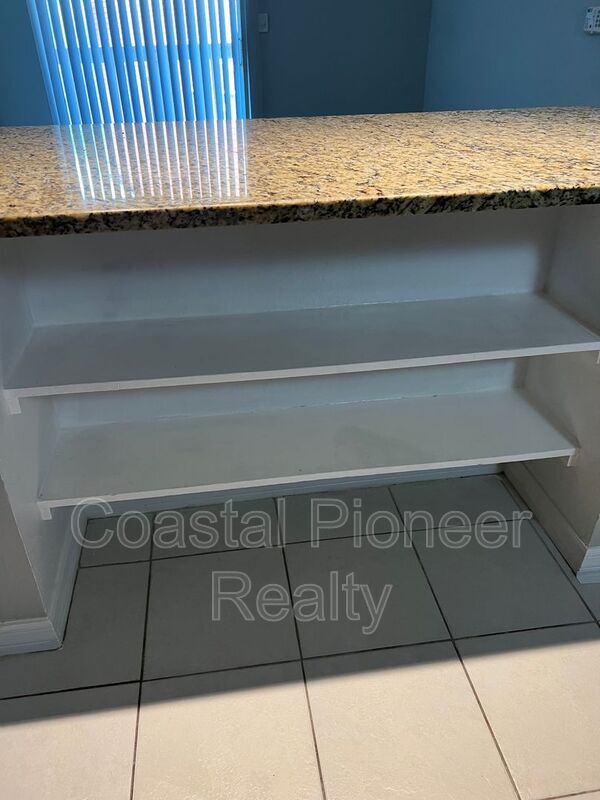 Building Photo - 10200 Gandy Blvd N