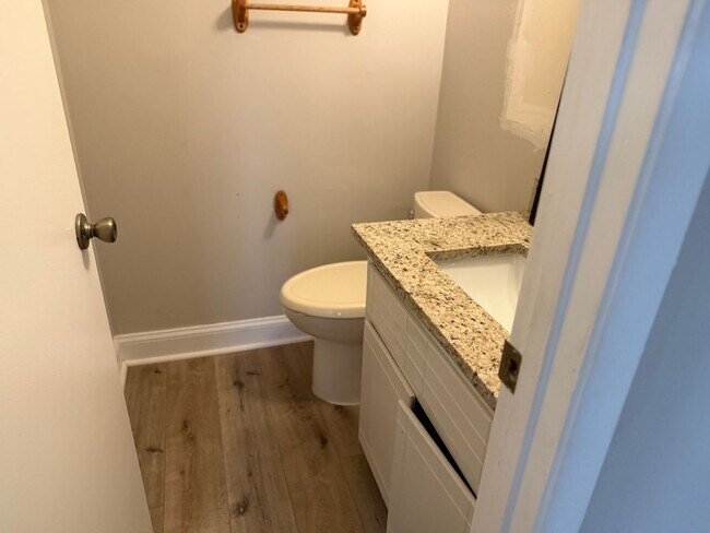 Foto del edificio - 1523 Pine Cone Ln NW