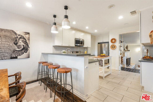 Building Photo - 1024 N Naomi St