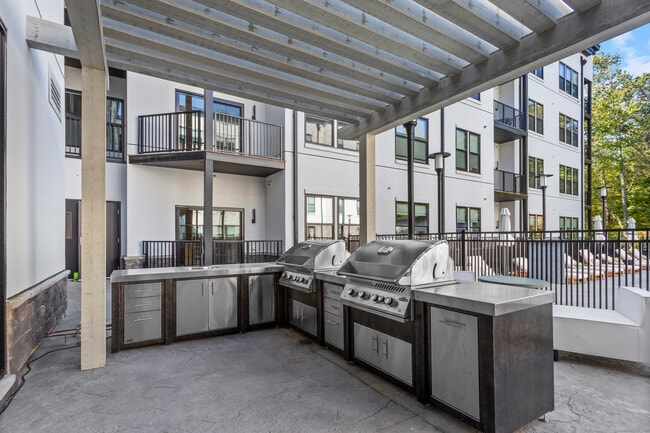Building Photo - 65 Jolley Dr