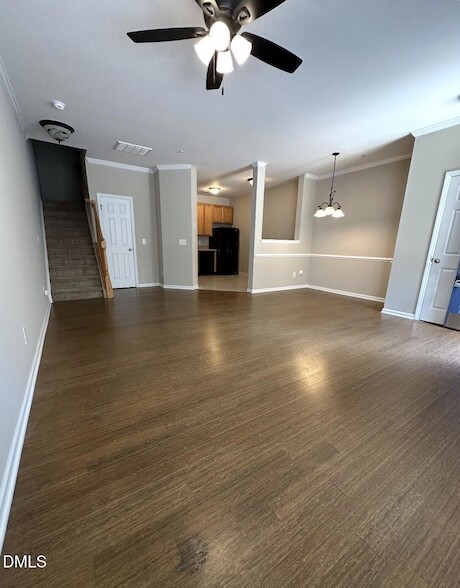 Building Photo - 2210 Valley Edge Dr