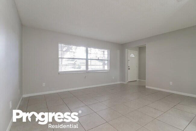 Foto del edificio - 1734 Oak Breeze Ave