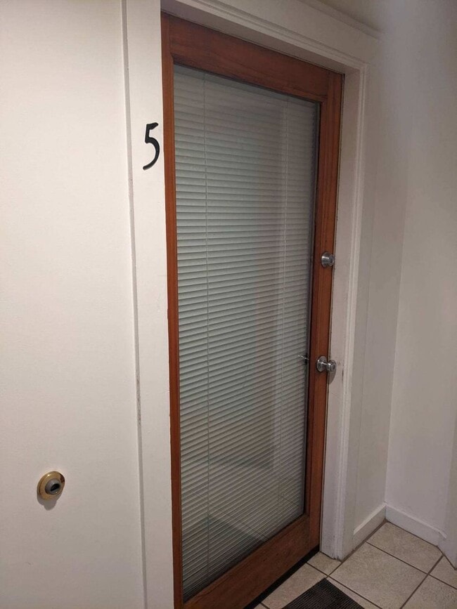 Building Photo - 218 N 4th St