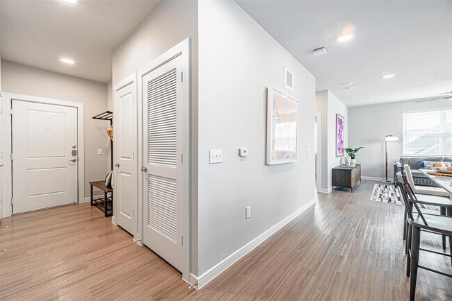 Foto del edificio - 2911 El Dorado Blvd