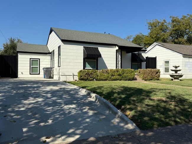 Building Photo - 3223 Cherrywood Ave