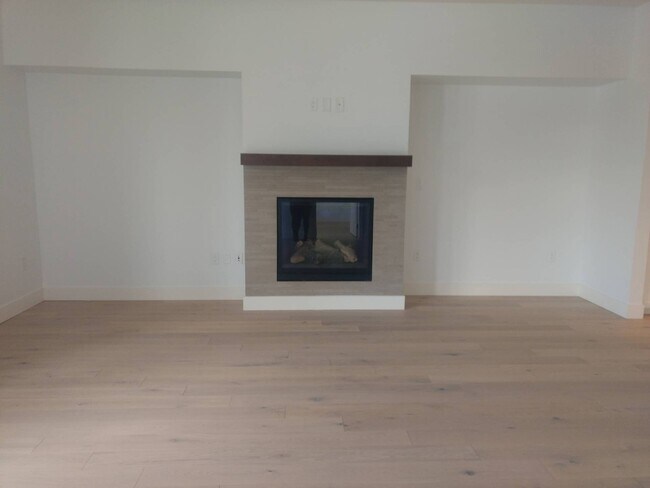 Building Photo - 3301 Arapahoe Ave